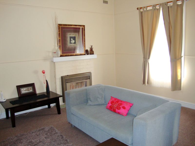 Central South Location - Tree Lined Street Picture 3