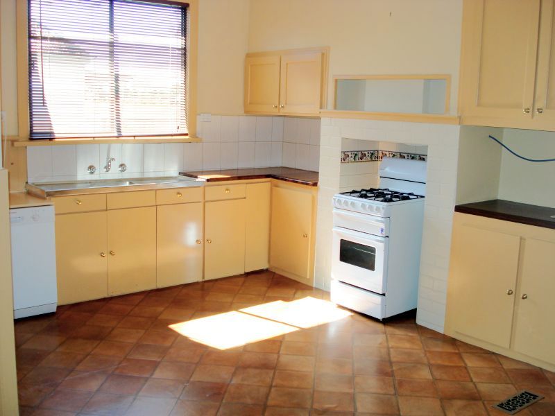 Updated & Central with New Shedding Picture 3