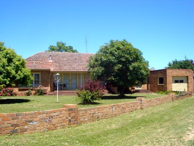 Well Maintained Family Home - Handy to Shops And Transport Picture