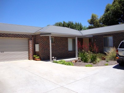 Low Maintenance Quality Home in Quiet Location Picture