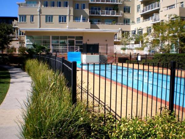 FULLY FURNISHED - AVAILABLE 20TH AUGUST Picture 1