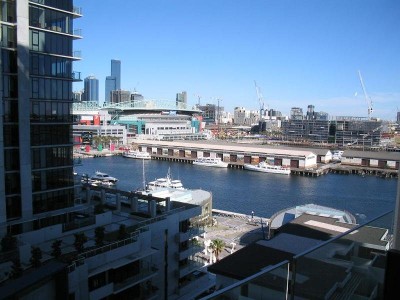 FULLY FURNISHED - AVAILABLE 25TH FEBRUARY Picture