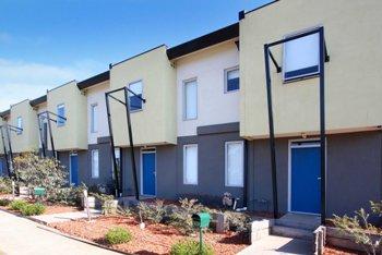 FULLY FURNISHED: SHARED ACCOMODATION - AVAILABLE NOW Picture 1