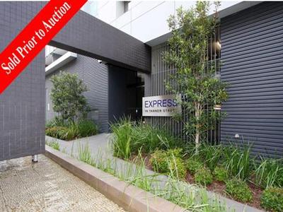 Contemporary Quality 'Expressed' Picture