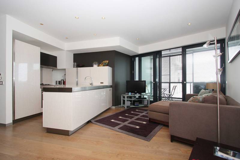 Vendor says "MUST SELL" Picture