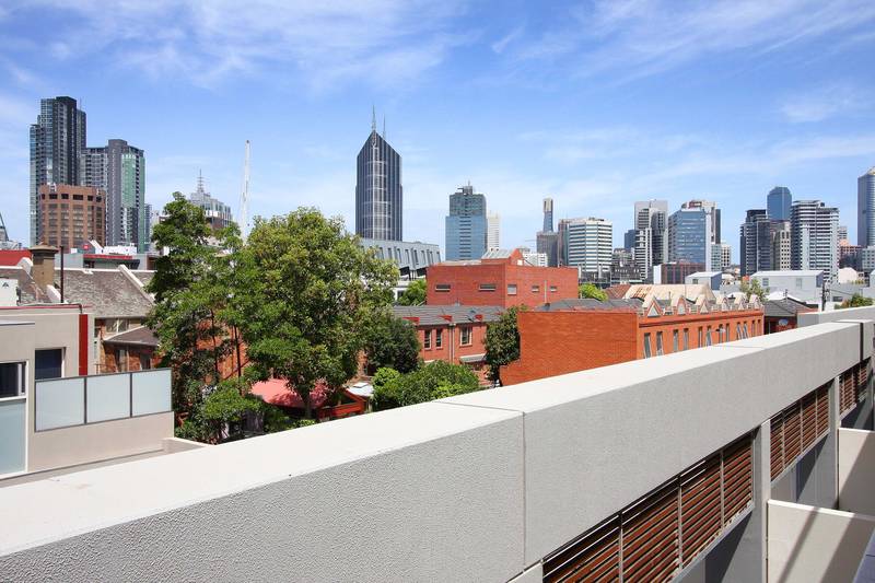 Walk to the City from Here! Picture 2