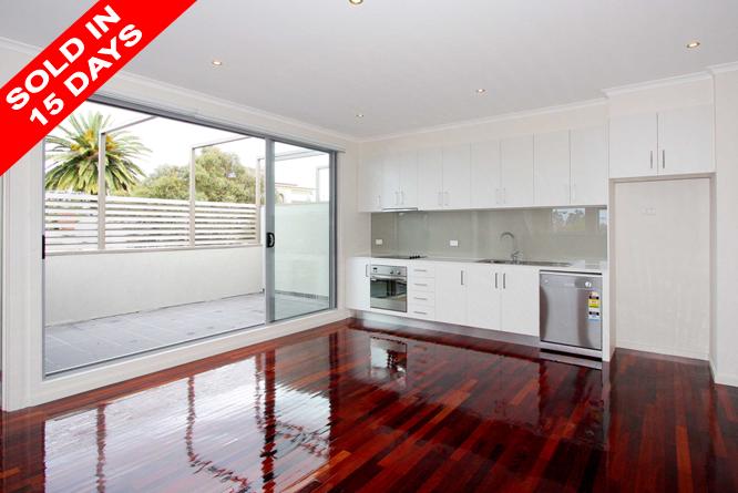 Designer Living in Quiet Street Picture 1