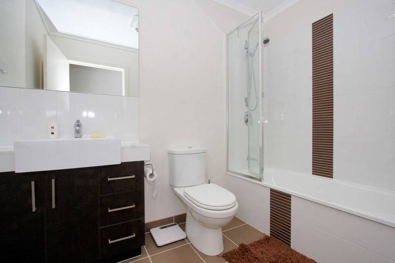 The Ideal Entertainer Picture 3