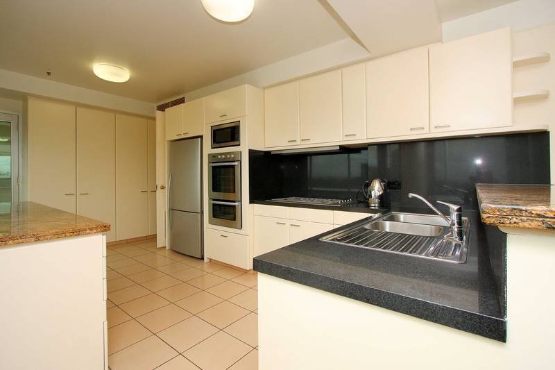 IF IT IS SPACE THAT YOU DESIRE - AVAILABLE NOW Picture 3