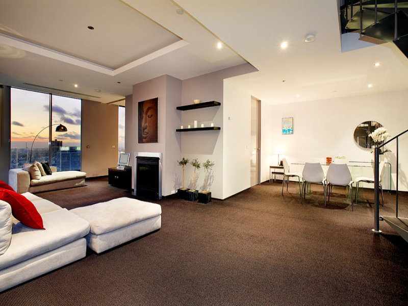 FULLY FURNISHED Picture 3