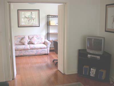 FULLY FURNISHED Picture 3