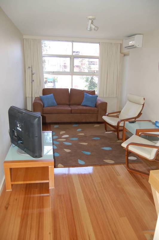 FULLY FURNISHED - AVAILABLE NOW Picture 2