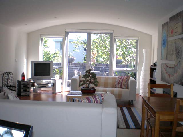 TOP FLOOR - BIG BALCONY - CITY VIEWS - 2 CAR SPACES Picture