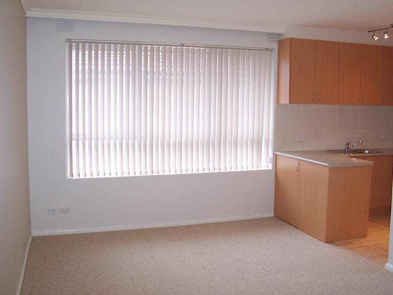 AFFORDABLE AND NEAT AS A PIN - AVAILABLE NOW Picture 2