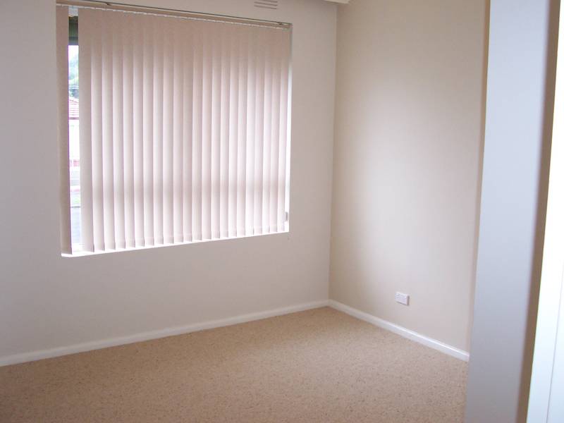 AFFORDABLE AND NEAT AS A PIN - AVAILABLE NOW Picture 3