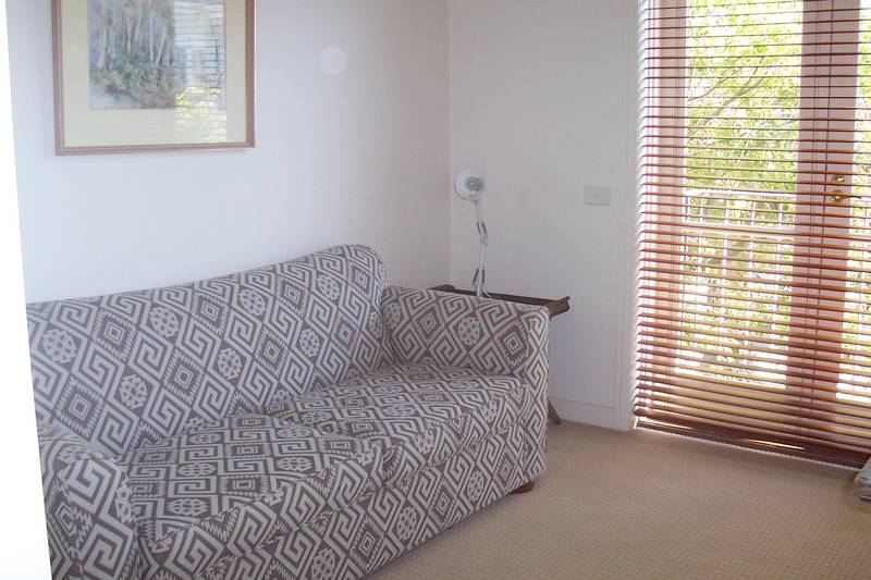 FULLY FURNISHED - APPLICATION PENDING Picture 2