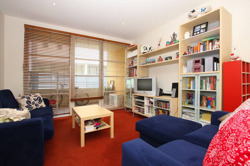 CAN YOU SETTLE IN 30 / 45 / 60 DAYS - THIS OWNER IS KEEN TO SELL!! Picture 3