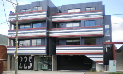 2 BED BEAUTY WITH COURTYARD - AVAILABLE NOW Picture 2 BED BEAUTY WITH COURTYARD - AVAILABLE NOW Picture