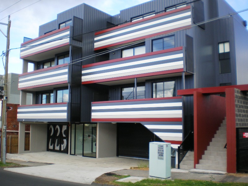 BEST ON BUCKLEY - AVAILABLE 14TH OCTOBER Picture 1