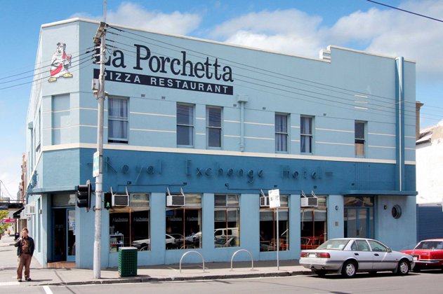 GREAT LOCATION - AVAILABLE NOW Picture 3