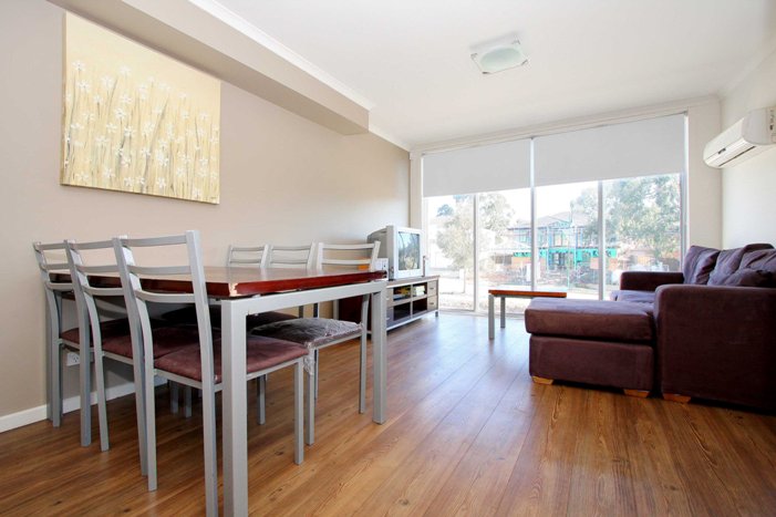 FULLY FURNISHED - SHARED ACCOMODATION - AVAILABLE NOW Picture 3