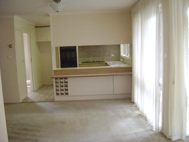 NEWLY REFURBISHED - AVAILABLE NOW Picture 2