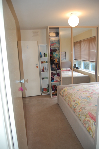 FULLY FURNISHED - AVAILABLE NOW Picture 1