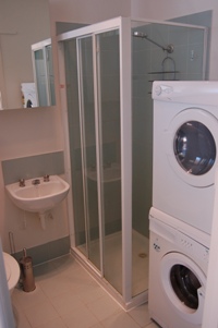 FULLY FURNISHED - AVAILABLE NOW Picture 2