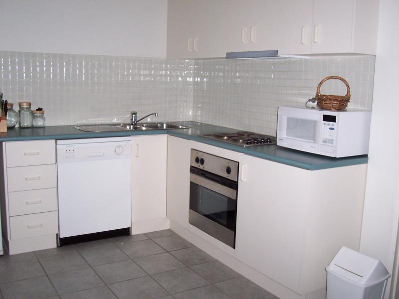 FULLY FURNISHED - AVAILABLE NOW Picture 2