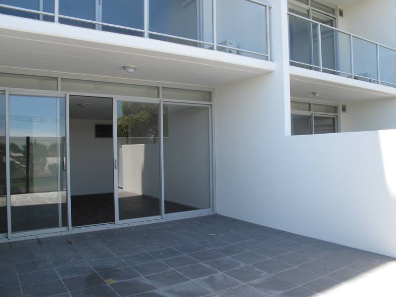 PREMIER PROPERTY IN FOOTSCRAY - AVAILABLE NOW Picture 2
