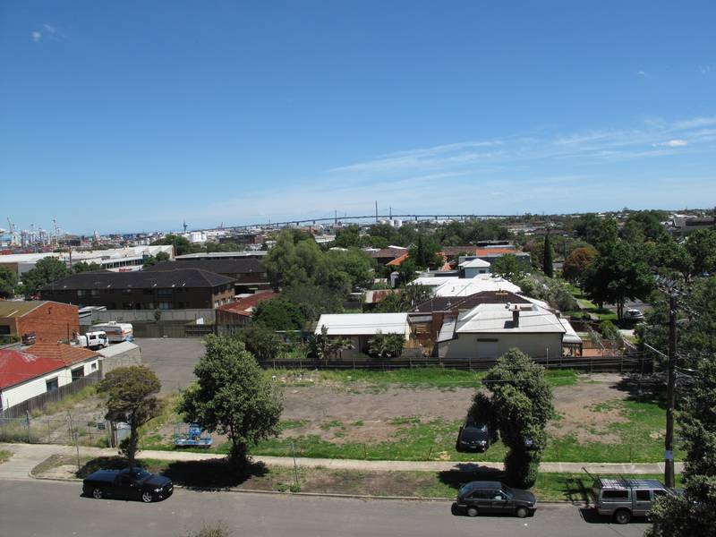 PREMIER PROPERTY IN FOOTSCRAY - AVAILABLE NOW Picture 3