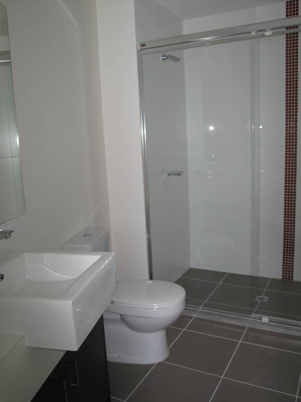 PREMIER PROPERTY IN FOOTSCRAY - AVAILABLE NOW Picture 2