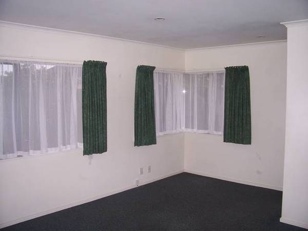 Modern Family Home Close to Town Picture Modern Family Home Close to Town Picture