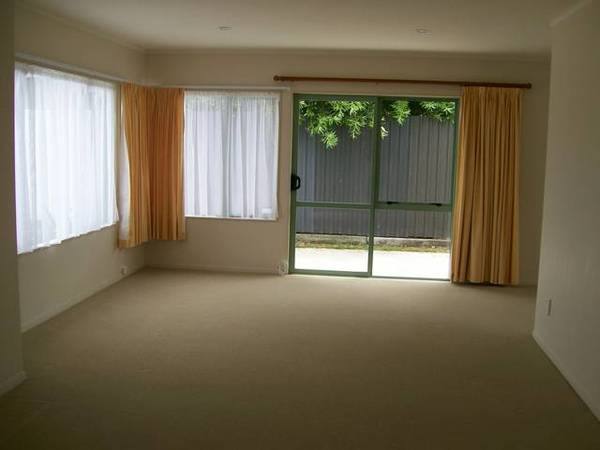 Modern Brick and Tile Home Picture