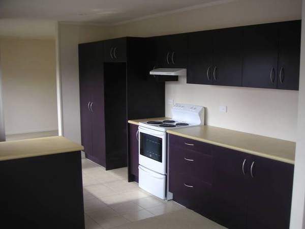 Modern Brick and Tile Home Picture