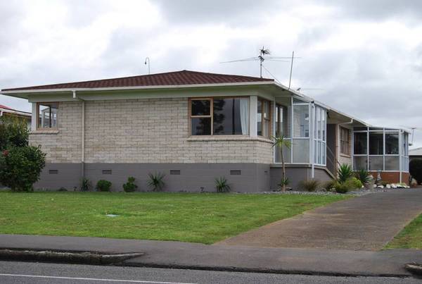 Redecorated Unit in Pukekohe Picture Redecorated Unit in Pukekohe Picture