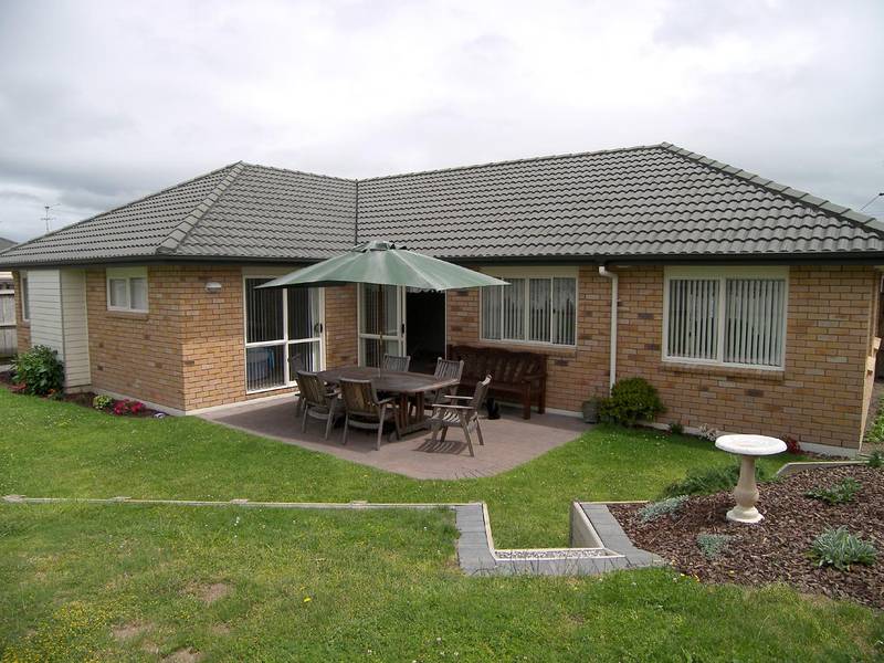 SERIOUSLY FOR SALE IN LONGFORD PARK Picture 2