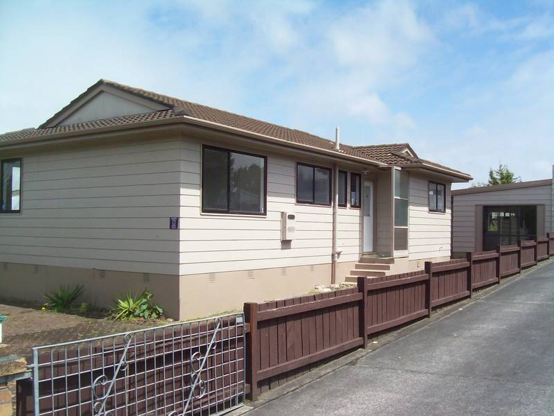 3 Bedroom Home in Weymouth/Clendon Picture