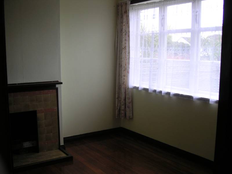 Katoa Place, Point Chevalier Picture 3