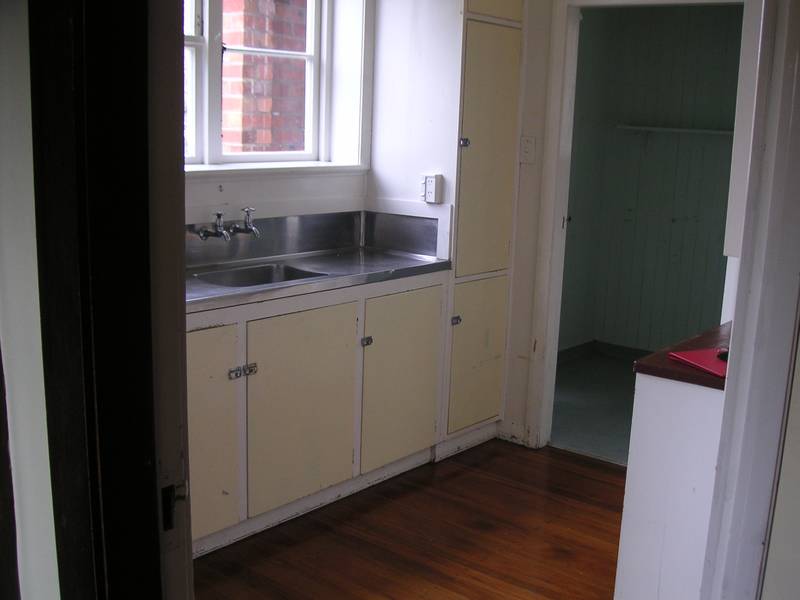 Katoa Place, Point Chevalier Picture 2