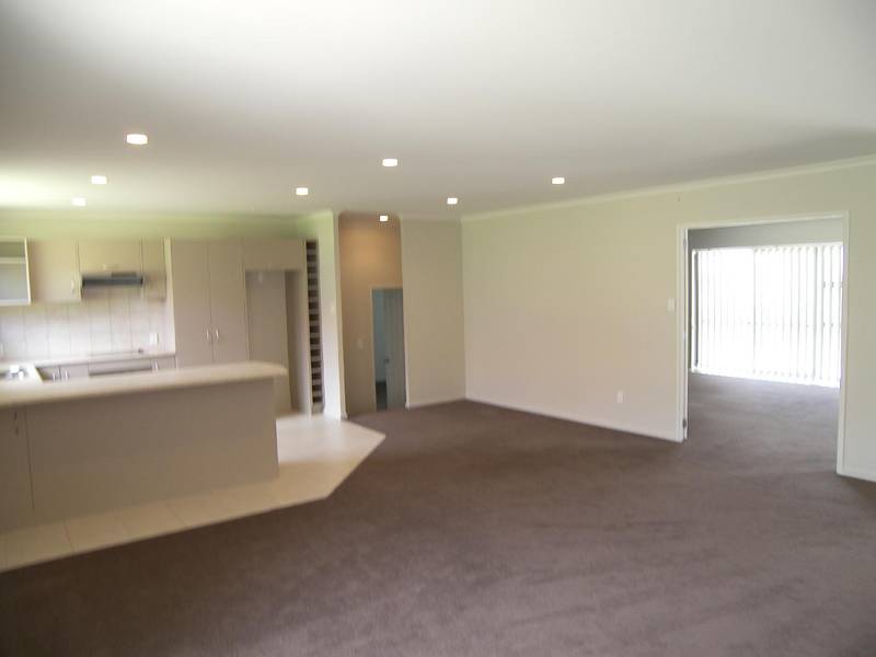 KERI VISTA RISE, PAPAKURA Picture 3