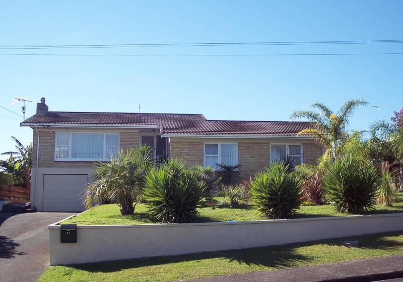 Nicely presented home in Renwick Street Picture