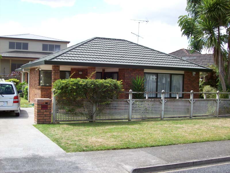 Immaculate home close to town Picture