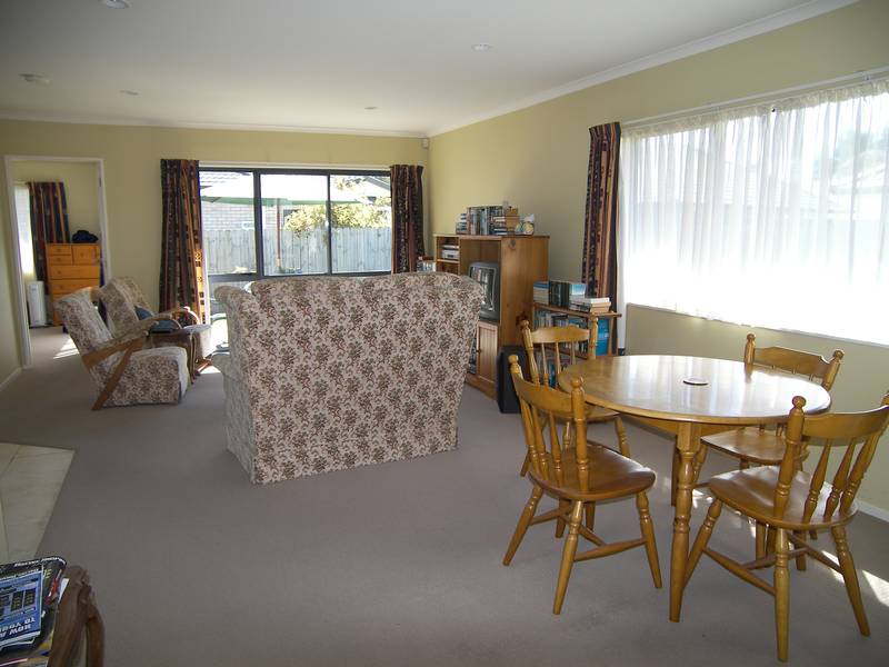 Quiet Popular Cul-De-Sac Picture 3