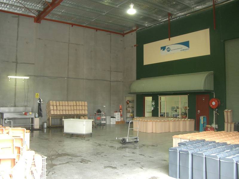 WAREHOUSE/OFFICE Picture 2