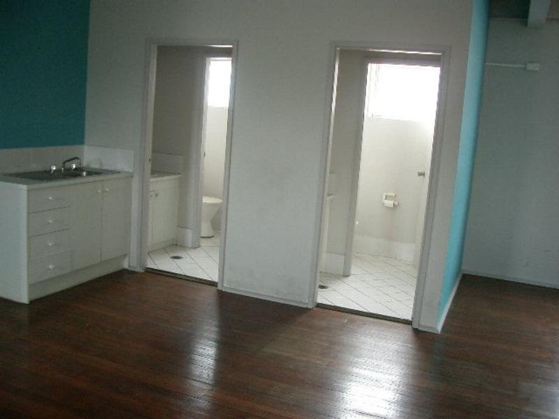 1ST FLOOR STUDIO/OFFICE Picture