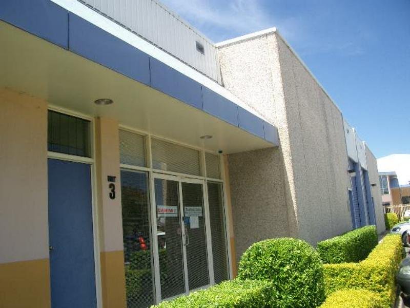 GROUND FLOOR OFFICE Picture 2