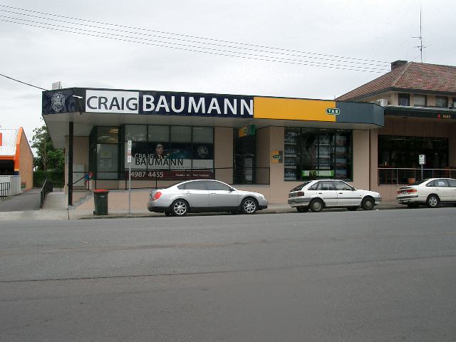 RETAIL SHOP & OFFICE Picture 1