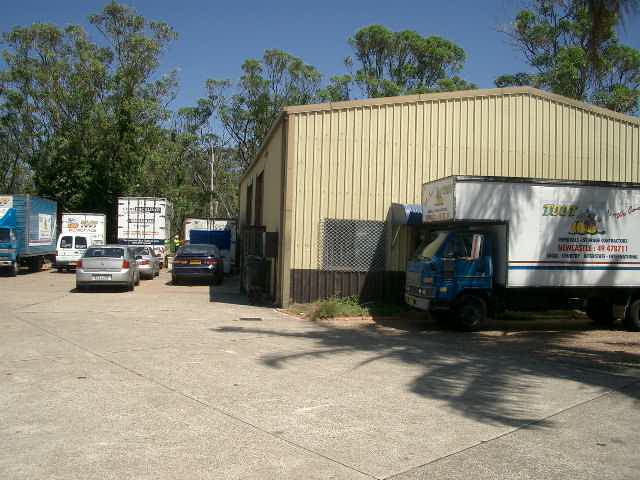 WAREHOUSE & OFFICE Picture 1