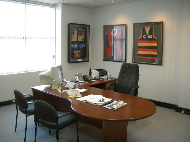FOR LEASE OR SALE INNER CITY OFFICE SPACE Picture 3